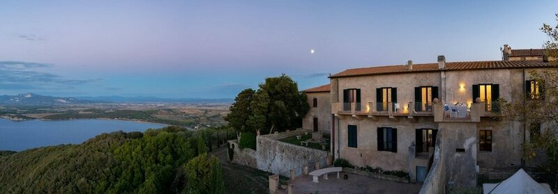 Апартаменты Luxury House In Populonia Above The Sea