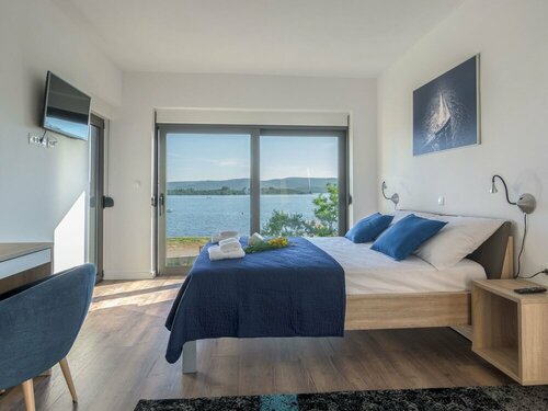 Гостиница Swanky Villa in Turanj With Private Swimming Pool