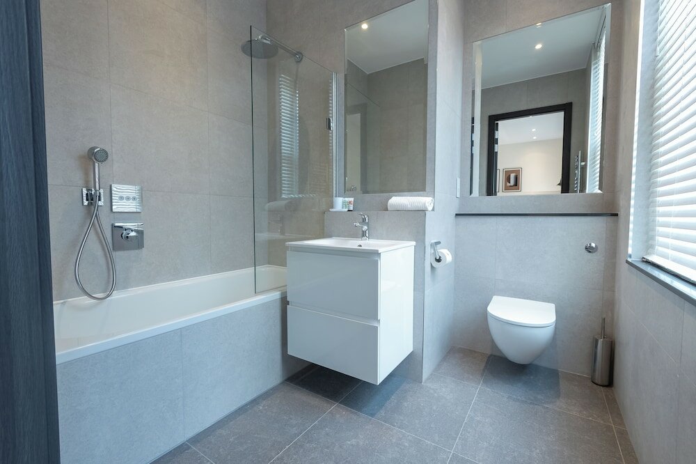 Фото Hungerford Rd Apts near stations by Sojo