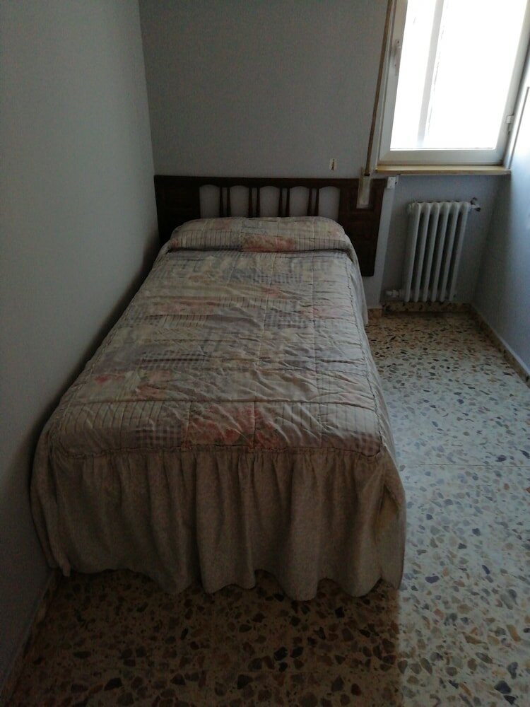 Фото Hostal La Estrada Restaurante