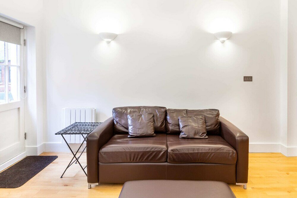 Фото Bright & Comfortable Angel Apartment