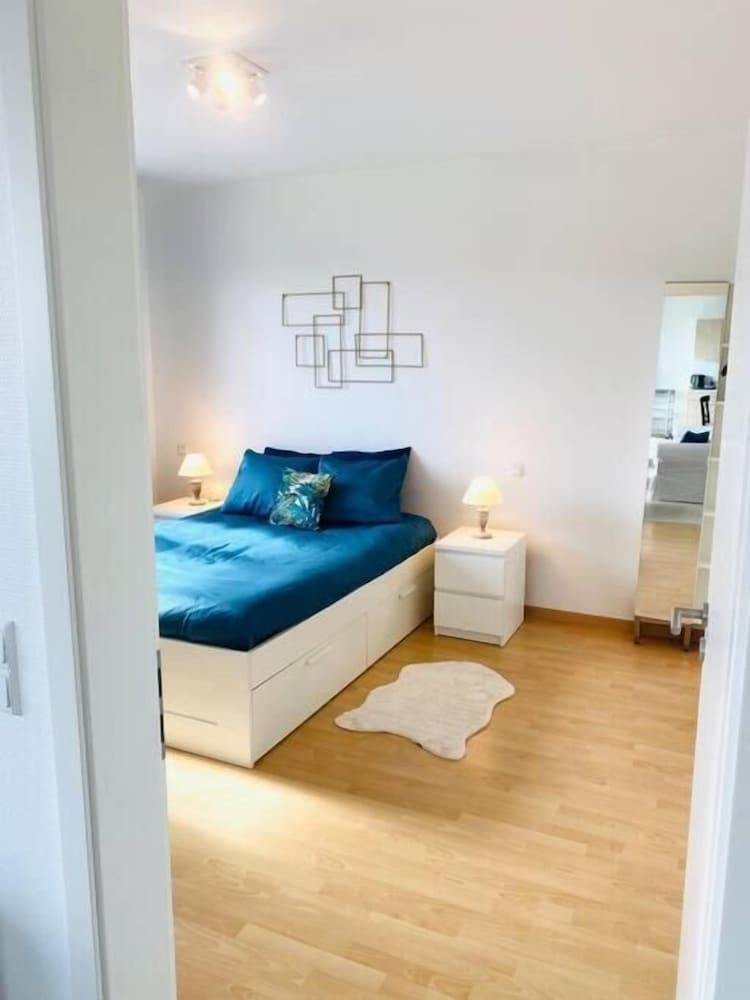 Фото Spac. Flat -Kirchberg w Parking&Terrace