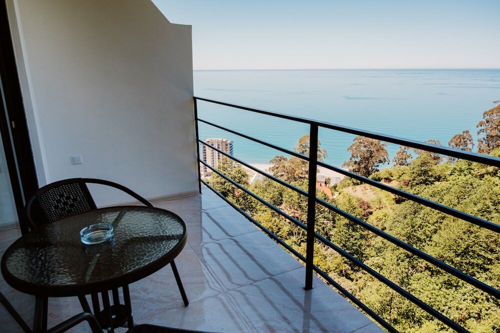 Фото Hotel Hills Kvariati