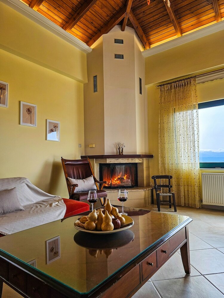 Фото Villa Aitheras - Mountain View & Garden