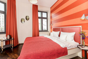 Гостиница The Circus Hotel