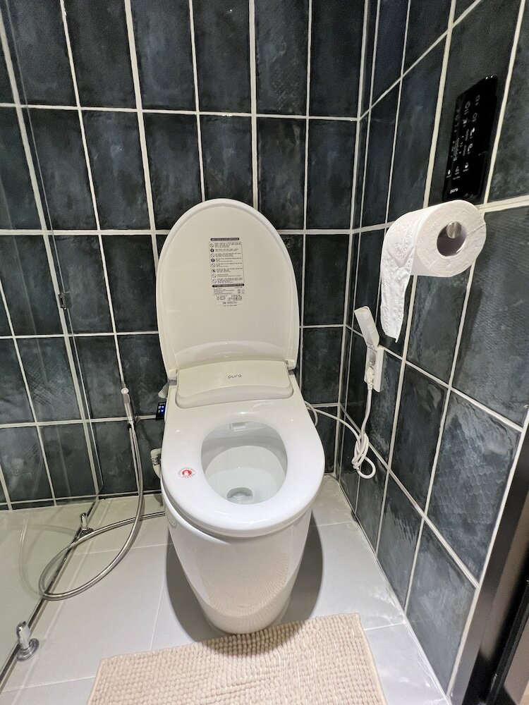 Фото World House