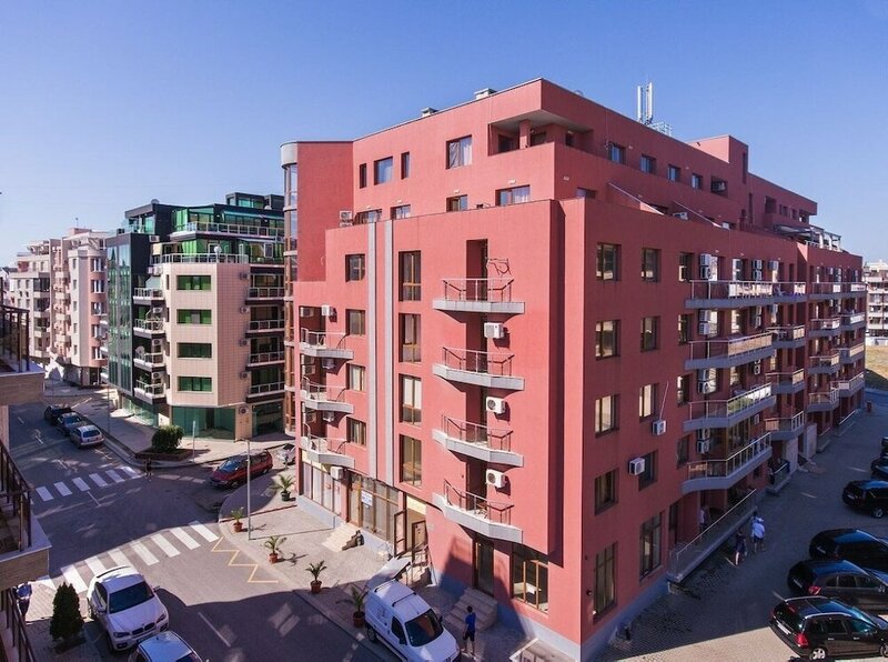 Гостиница Sea Breeze Pomorie в Поморие