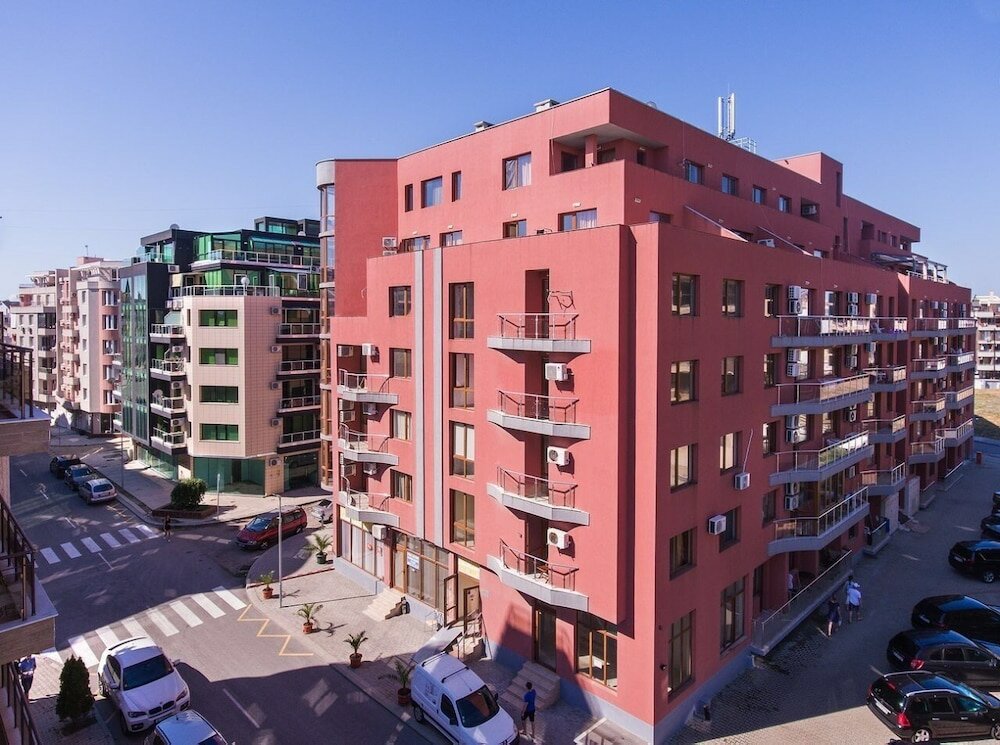 Фото отеля 1