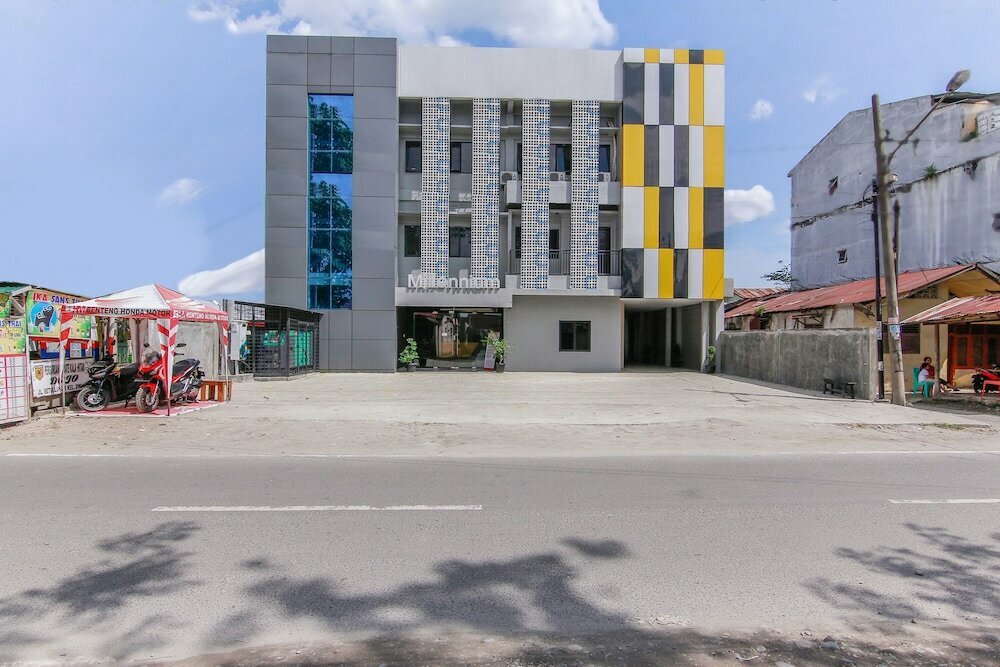 Hotel Oyo 3476 Millenium Inn, Medan, photo