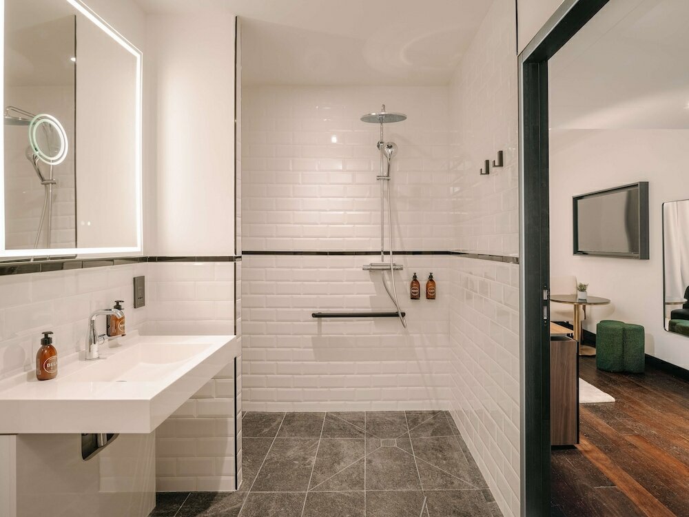 Фото Marty Hotel Bordeaux, Tapestry Collection by Hilton