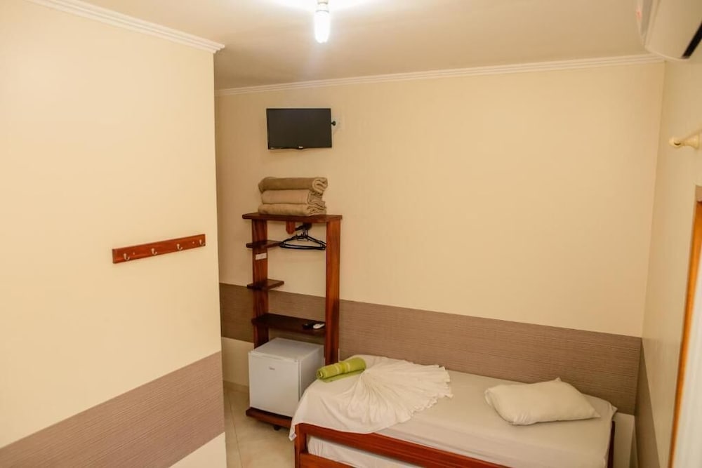 Фото Hotel e Pousada Santa Cruz