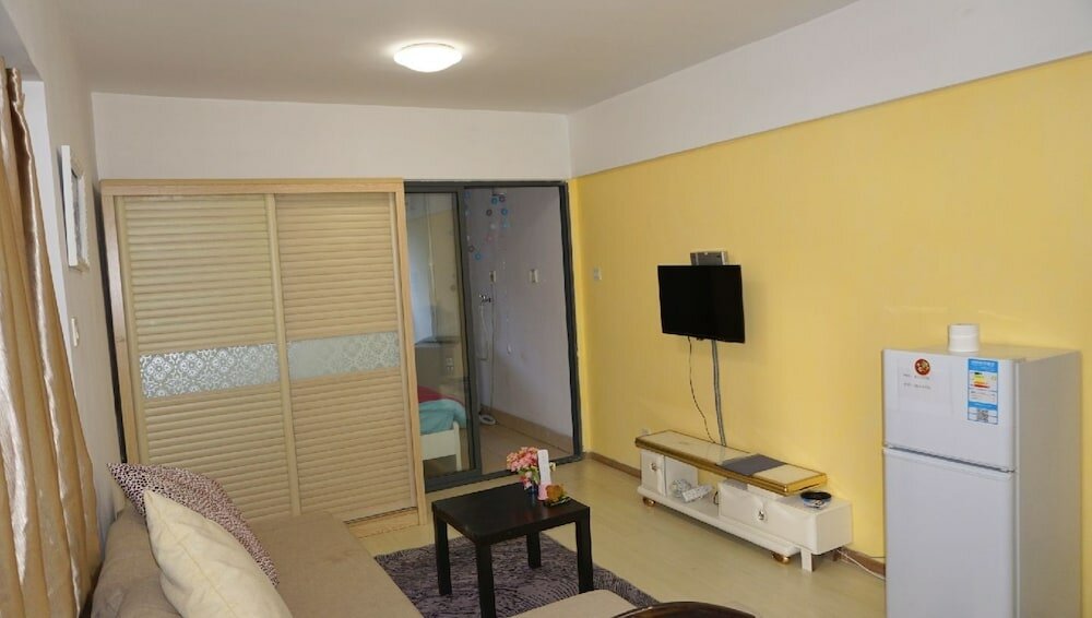 Фото Homehunter Short Term Apartment