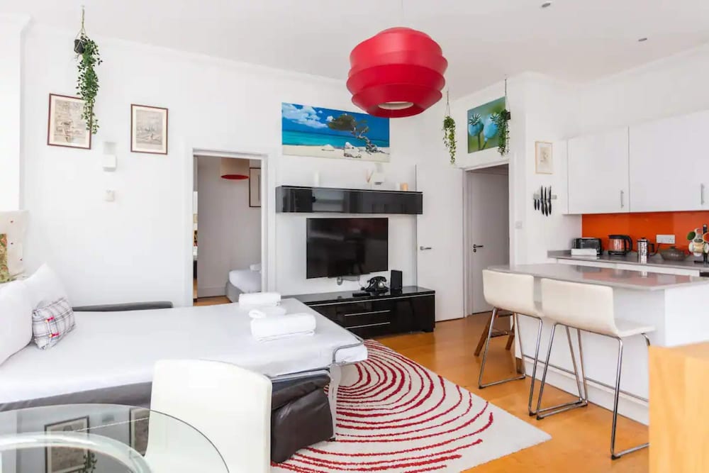 Фото Homely 1 Bedroom Apartment in the Heart of Vibrant Camden