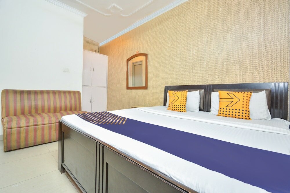 Фото Spot On 36686 Hotel Om Shanti Palace