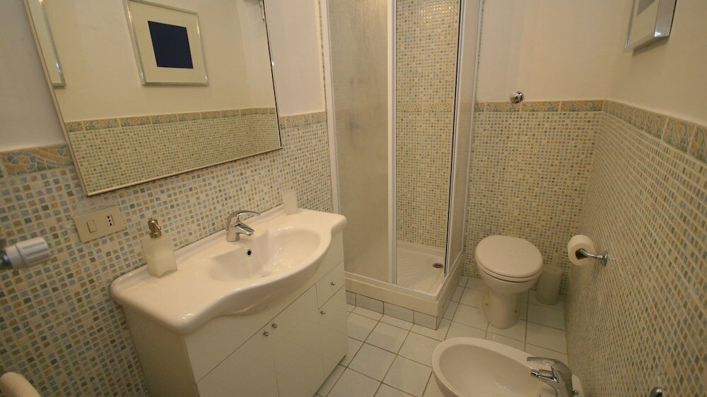 Фото Rental In Rome Red & White Apartment