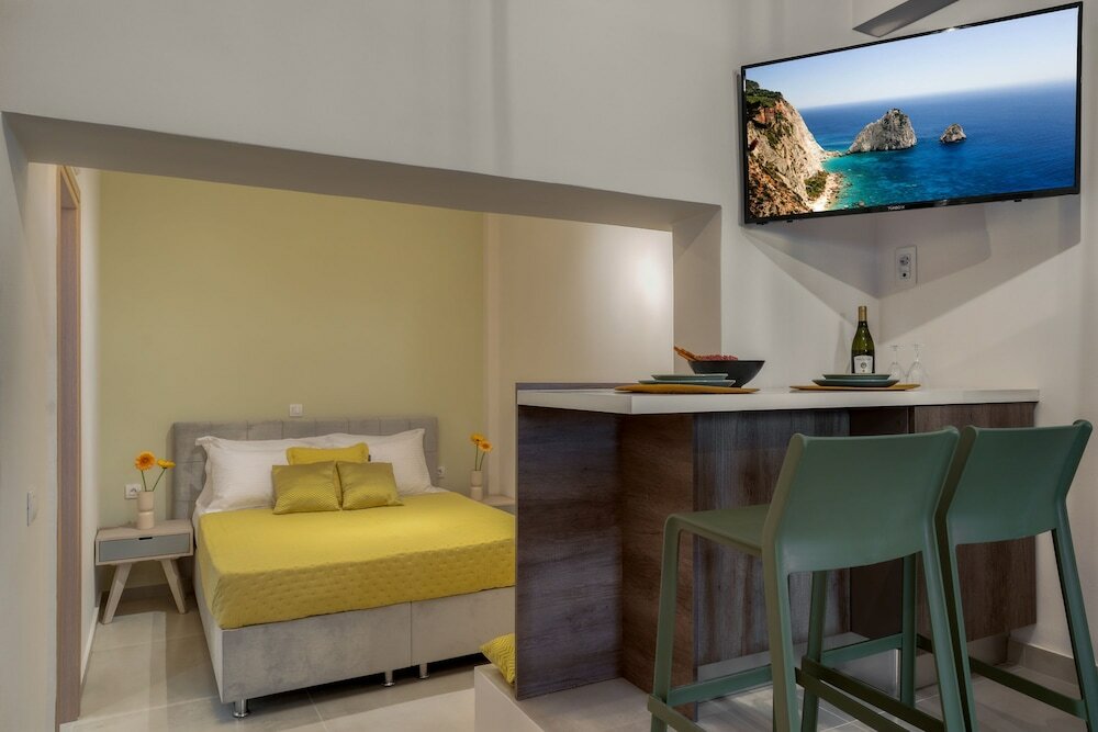 Фото Andy & Hari's Elegant Town Studios