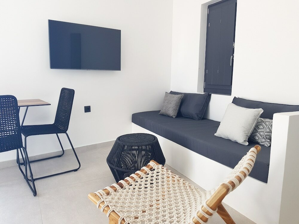 Фото MyLithos Suites