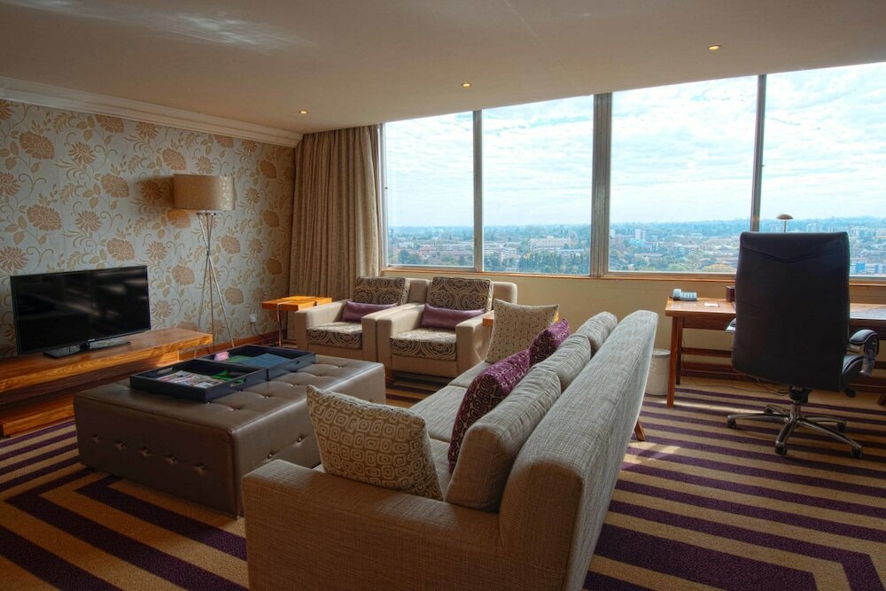 Фото Monomotapa Hotel