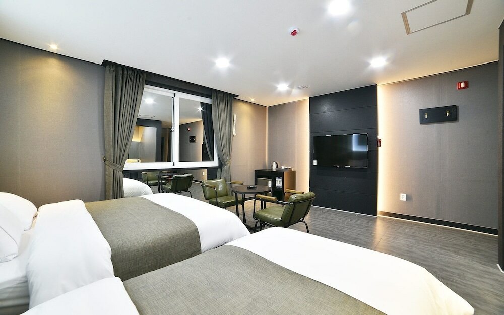 Фото Yeosu Hotel Zava