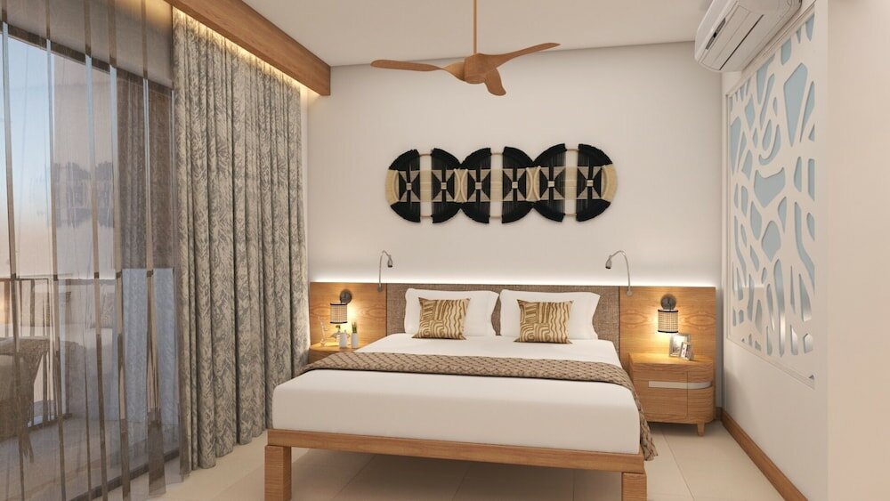 Фото Ocean's Creek Beach Hotel