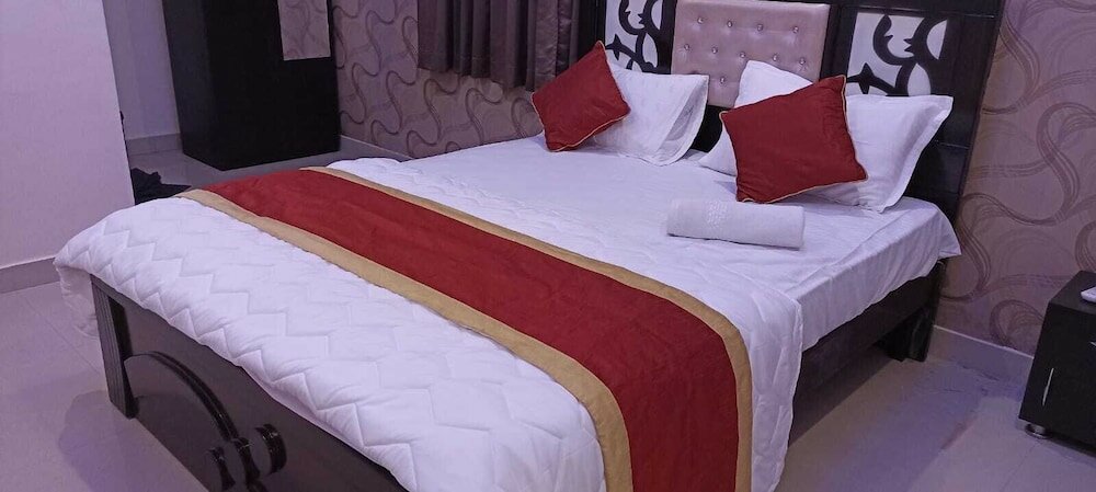 Фото Urban Stay Adams Service Apartment