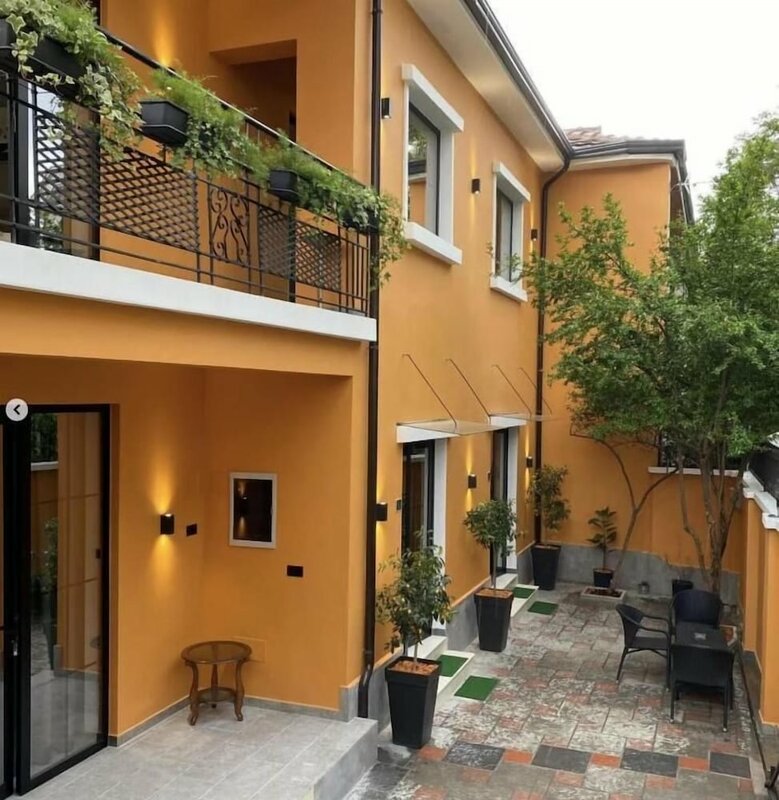 Гостиница Vila Jasmine в Тиране