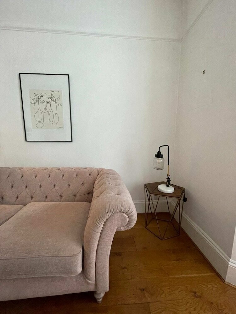 Фото Bright & Beautiful 1bd Flat - South Wimbledon