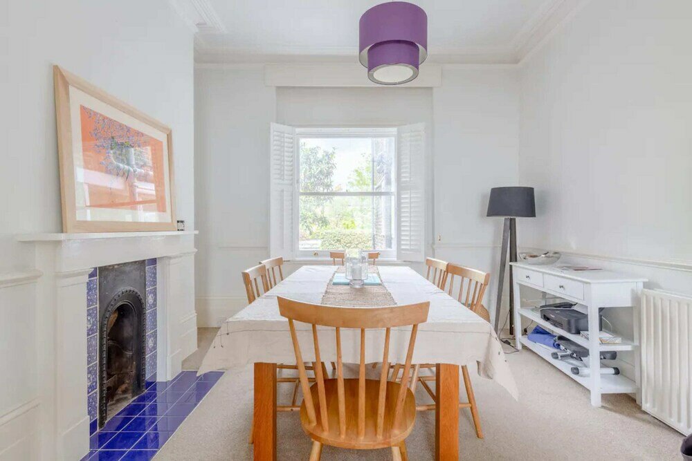 Фото Inviting 4bd House - Greenwich