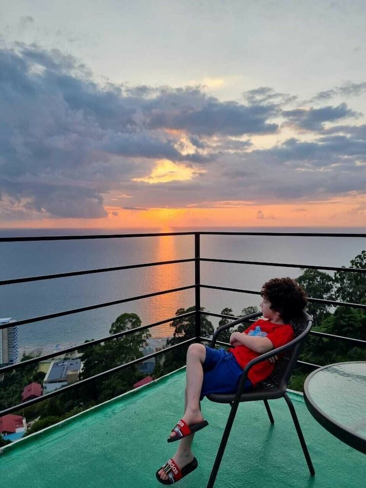 Фото Hotel Hills Kvariati