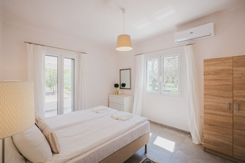 Фото Large Private Villa Splendid Terraces & Views