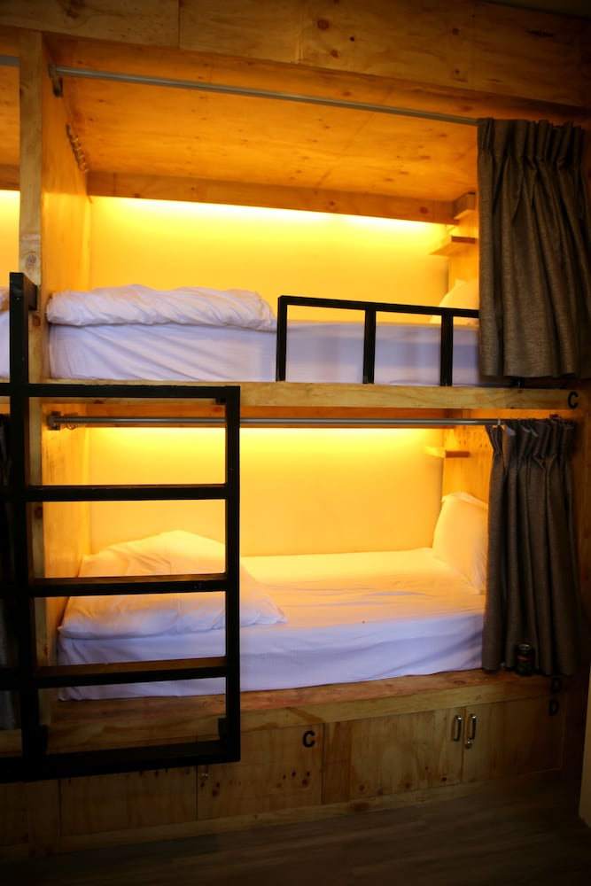 Фото Mansion Hostel Mandalay