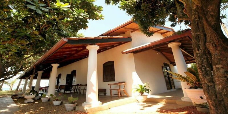 Гостиница Villa Roma Sea Beach View в Галле