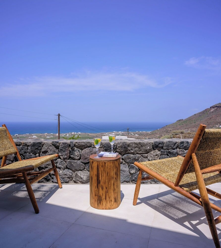 Фото RyoLithos Suites