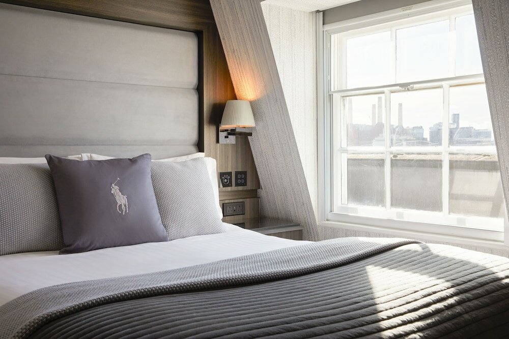 Фото Eccleston Square Hotel