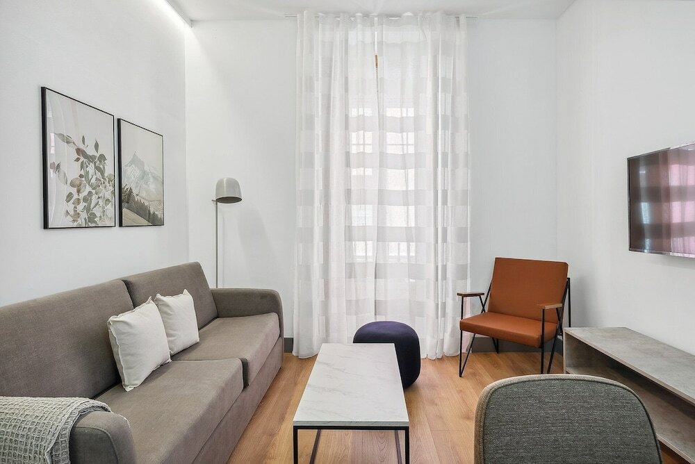 Фото Limehome Madrid Calle de Santa Ana