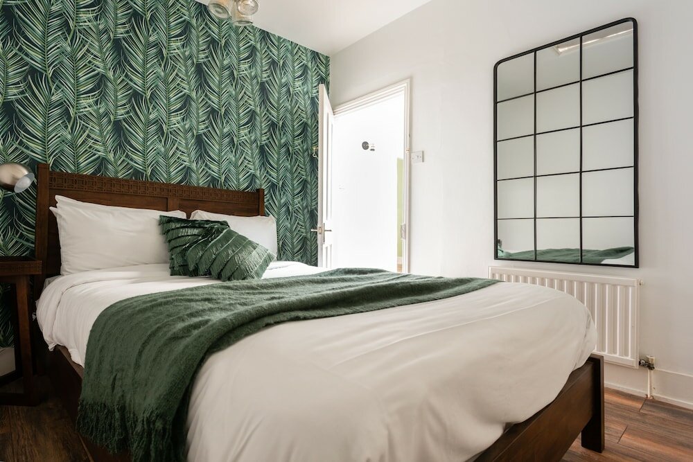 Фото The South Kensington Mews - Lovely & Bright 5bdr Kensington Mews