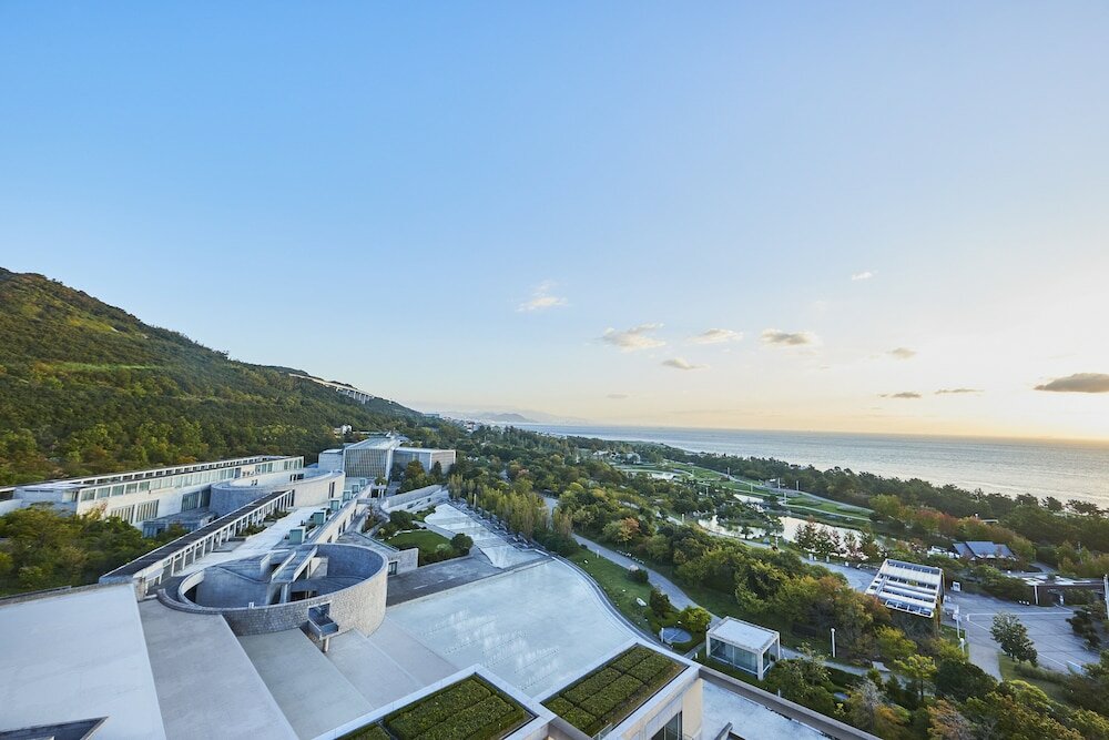 Фото Hotel Crimson Palace