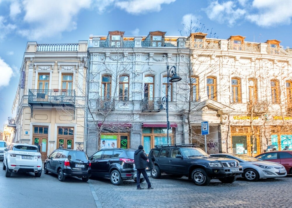 Фото отеля 1