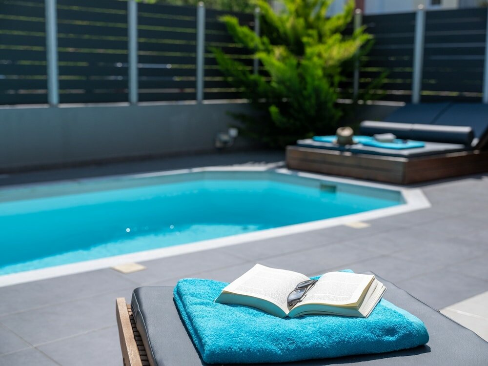 Фото Grey House by Checkin