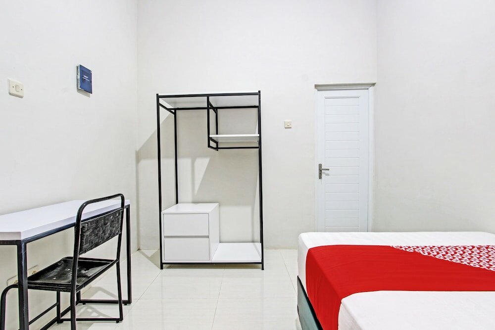 Фото Oyo 92757 Ndalem Pusponyidro Syariah