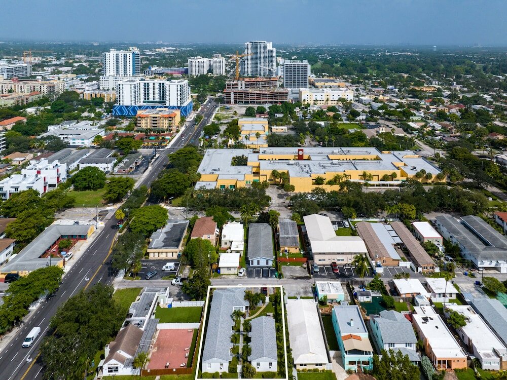 Фото Praia Hotel Hollywood