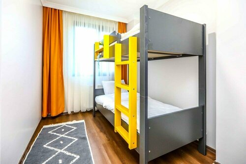 Апартаменты Flat With Balcony Close to Viaport Marina Tuzla в Тузле