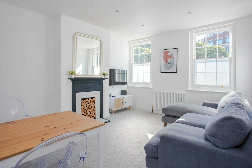 Фото Modern & Spacious 2 Bedroom Flat Near Clapham Common