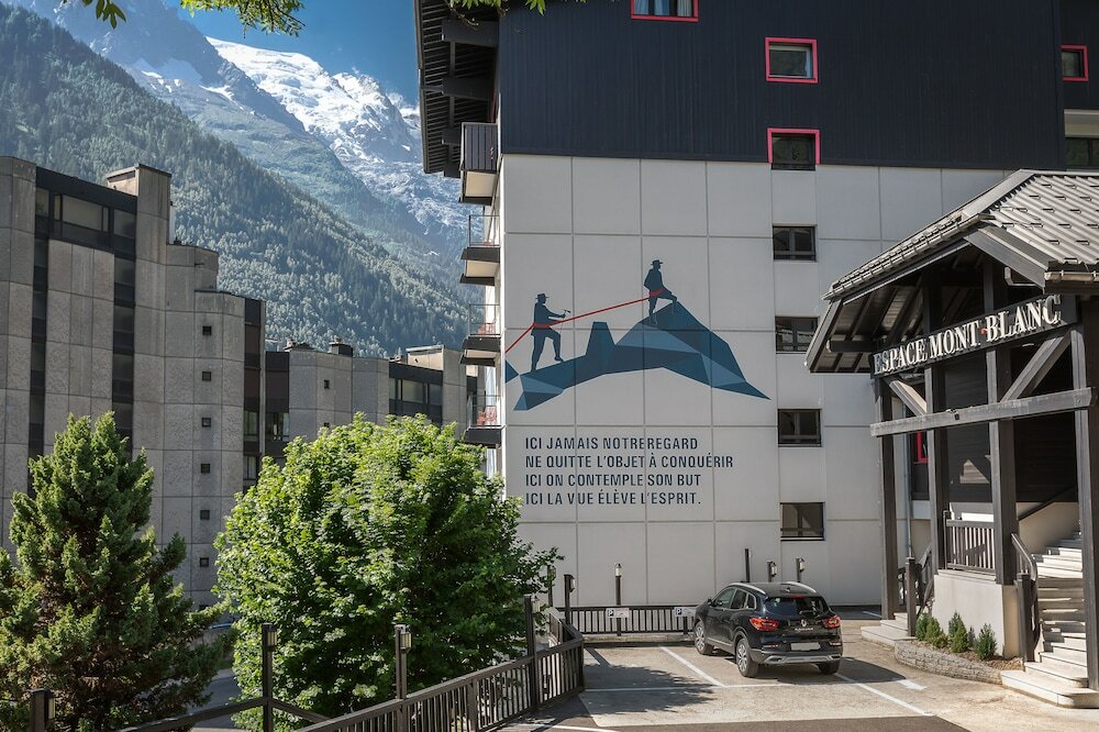 Фото Chalet Hôtel le Prieuré & SPA