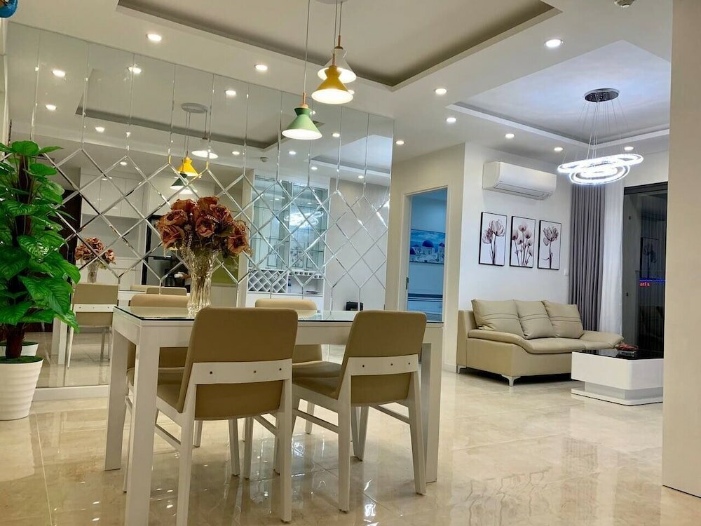 Фото Bayhomes D'Capitale Serviced Apartment