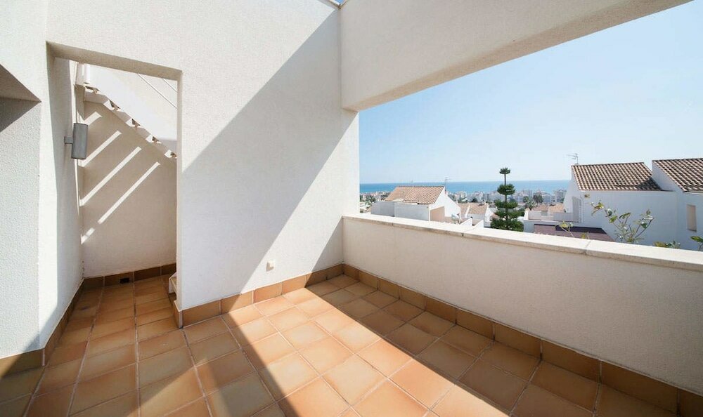 Фото Villa Déjà Vu with stunning sea views