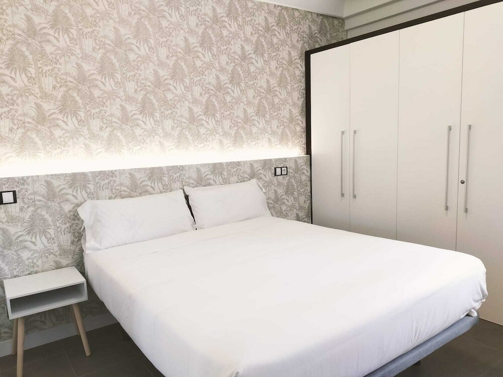 Фото Hostal Gonzala by gaiarooms