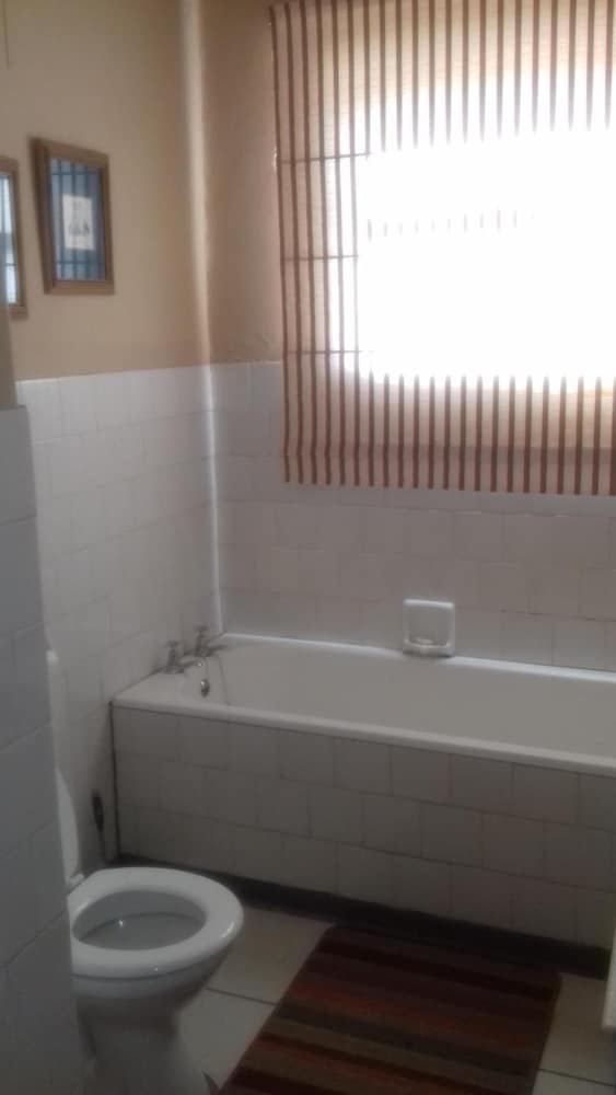 Фото Kestell Hotel