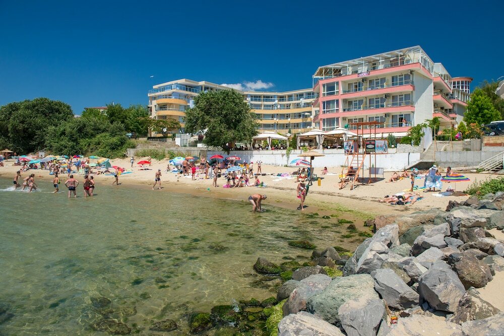 Фото Hotel Iris Beach