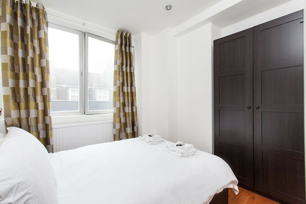 Фото Spacious Apartment Berwick St &Oxford St